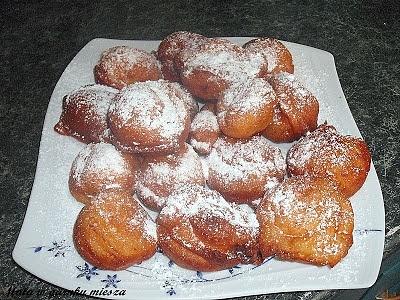 Błyskawiczne pączki z serkiem homogenizowanym