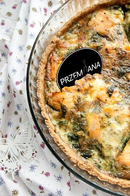 Klasyczna tarta z łososiem i szpinakiem