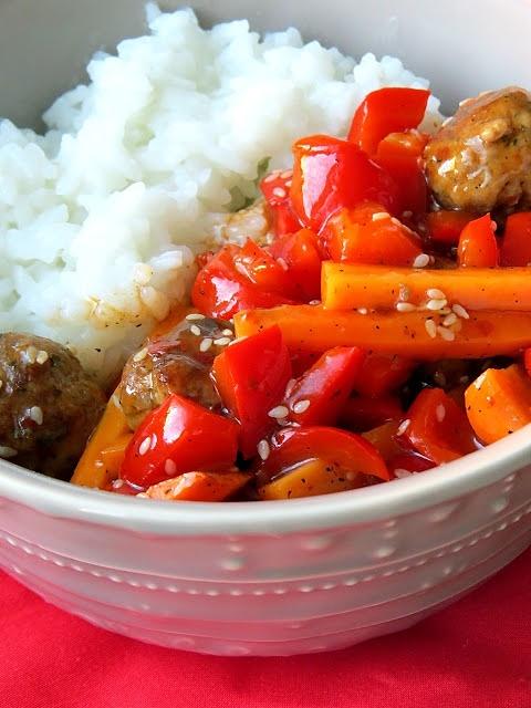 Klopsiki w sosie słodko-kwaśnym z indyka