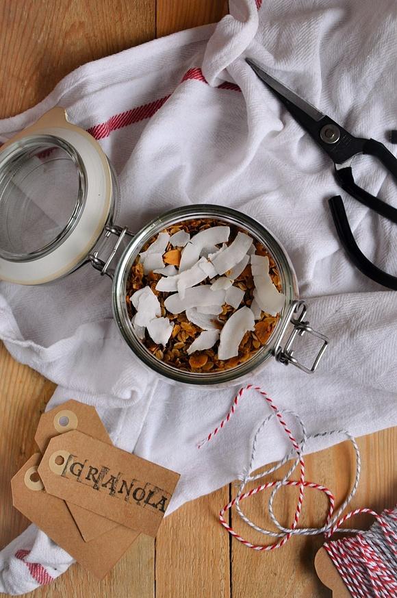 Granola migdałowo-kokosowa