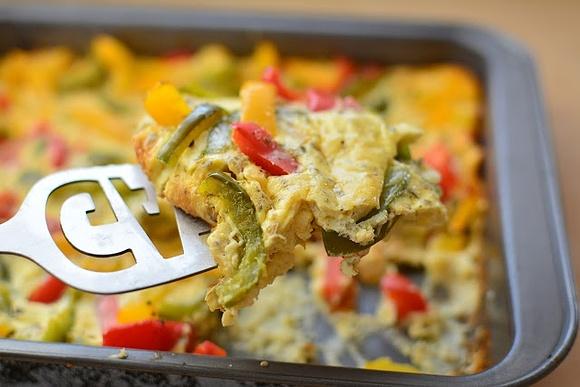 Frittata z kolorową papryką