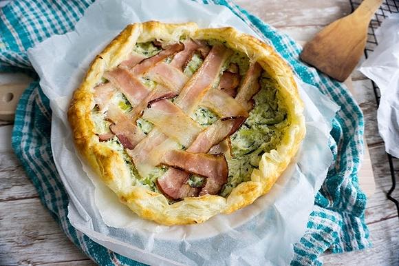 Galette z cukinią i boczkiem
