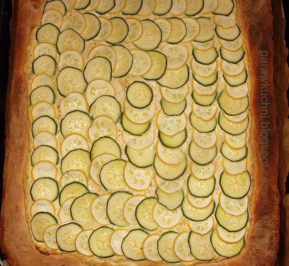 Chlebowa tarta z cukinią i ricottą
