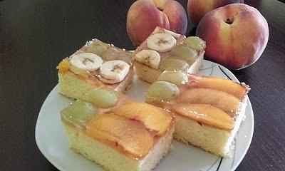 Ciasto z owocami i galaretką