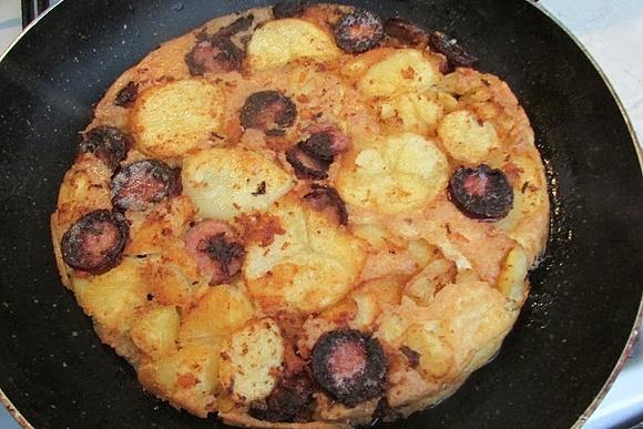 Sycący omlet ziemniaczany