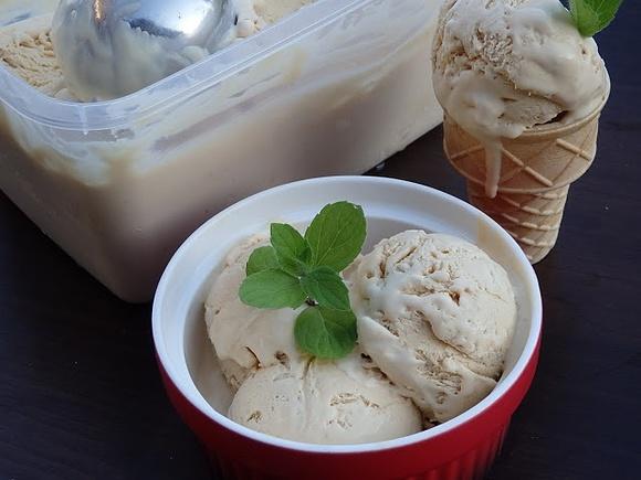Lody kajmakowe