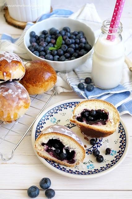 Szybkie jagodzianki na ciasto drożdżowe