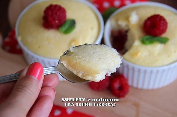 Suflety z malinami na serku ricotta