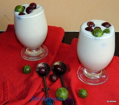 Turecki pudding z agrestem - Sutlac