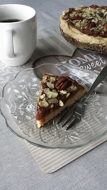 Tarta z kremem i oszukanym karmelem