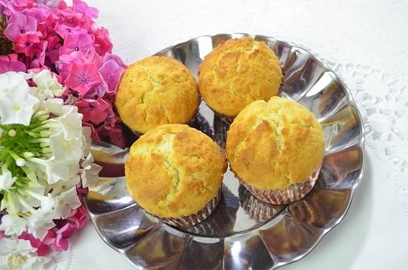 Muffinki kokosowe z białą czekoladą
