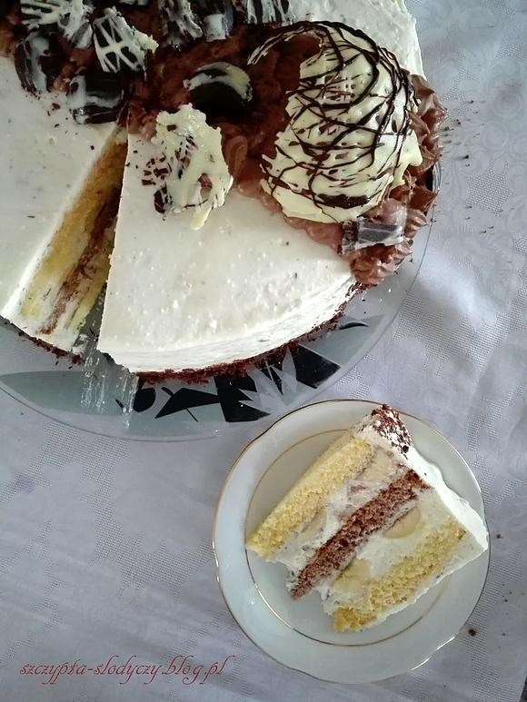 Tort z musem bananowym lekkim jak chmurka