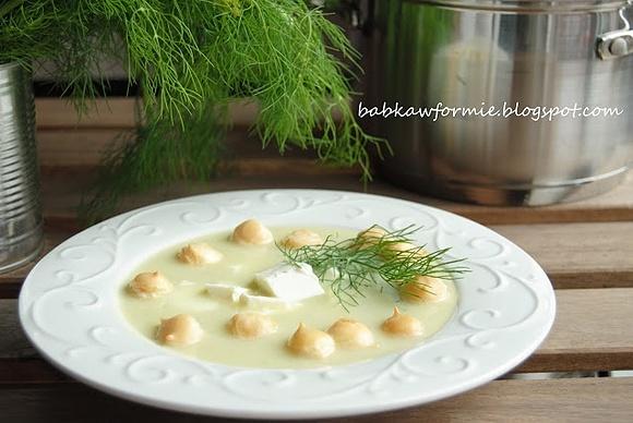 Kremowa zupa ze świeżych ogórków