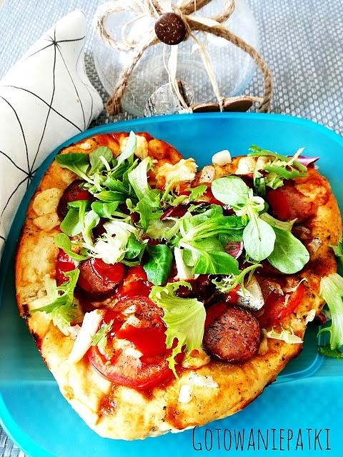 Domowa pizza na suchych drożdżach