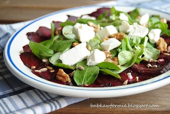 Carpaccio z buraka z fetą i prażonym słonecznikiem