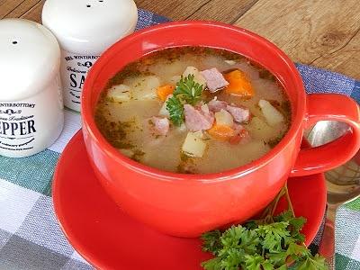 Kartoflanka - prosta zupa z ziemniaków i warzyw