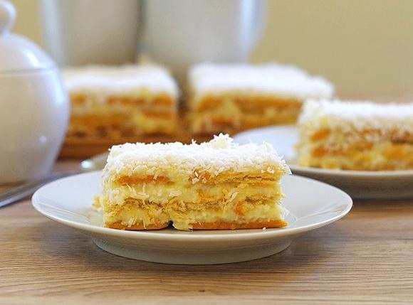 Rafaello - kokosowe ciasto bez pieczenia na krakersach