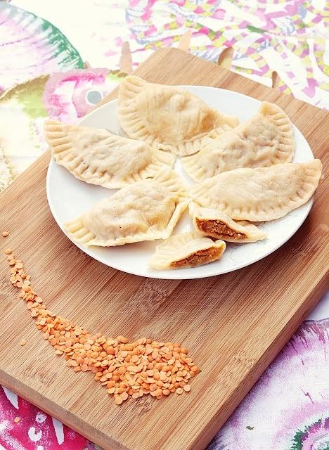 Pierogi z soczewicą i kiełbasą