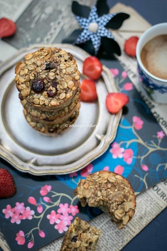 Muffiny z granoli idealna przekąska