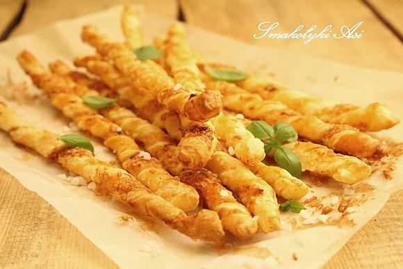 Paluchy francuskie z parmezanem