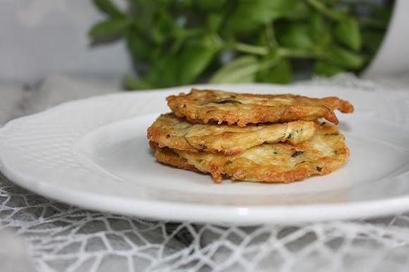 Delikatne placuszki z cukinii