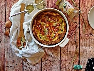 Kukurydziany Dutch Baby na sosie jasnym