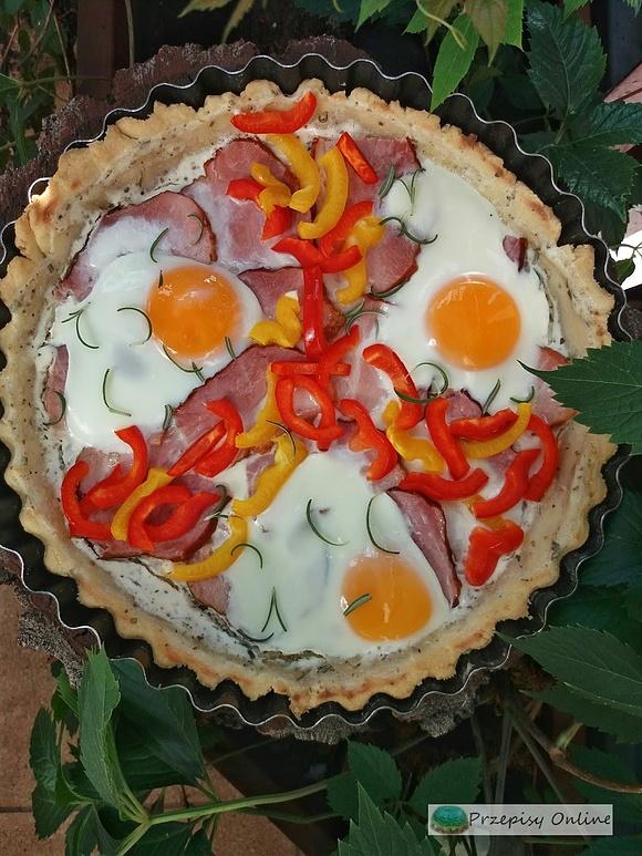 Tarta z szynką i jajkami