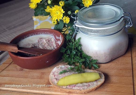 Smalec z salami i jabłkiem