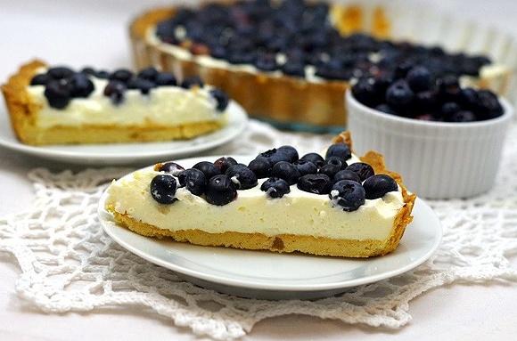 Tarta z mascarpone i borówkami