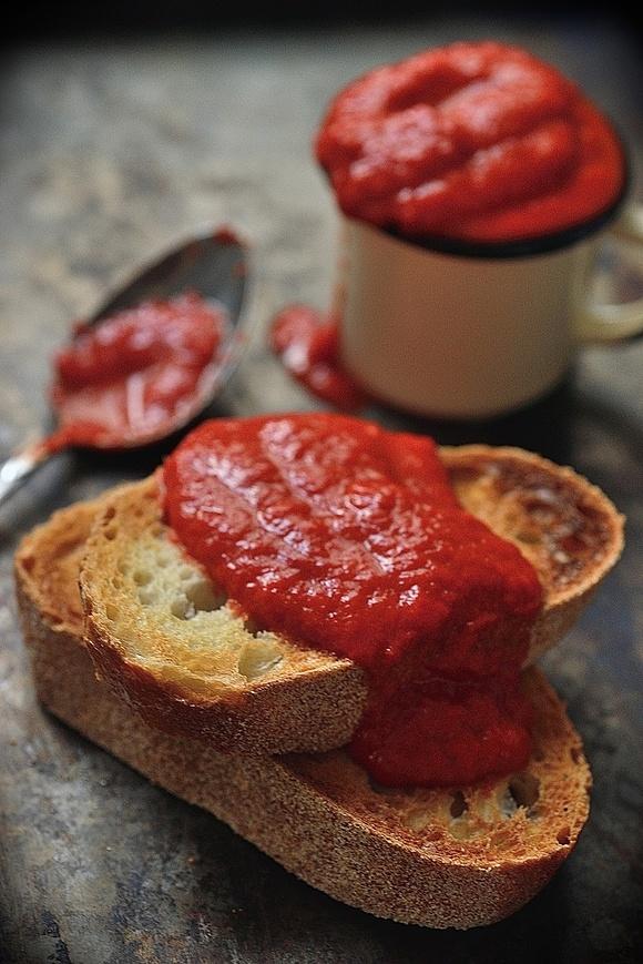 Ajvar - pasta z Bałkanów
