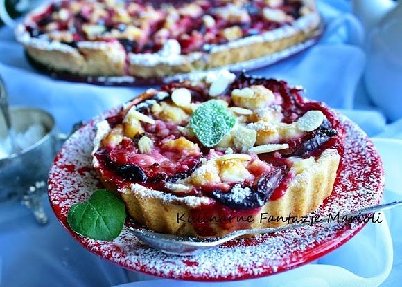 Tarta ze śliwkami, budyniem i migdałami