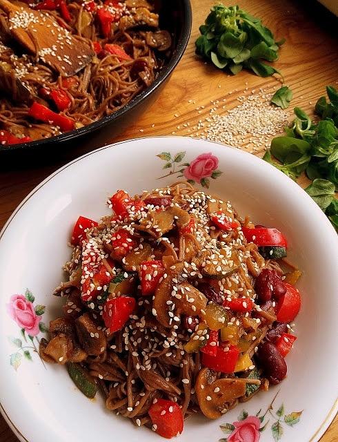 Makaron Soba z warzywami – szybki wegetariański obiad