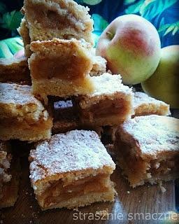 Szarlotka na kruchym cieście – prosty przepis na pyszną szarlotkę