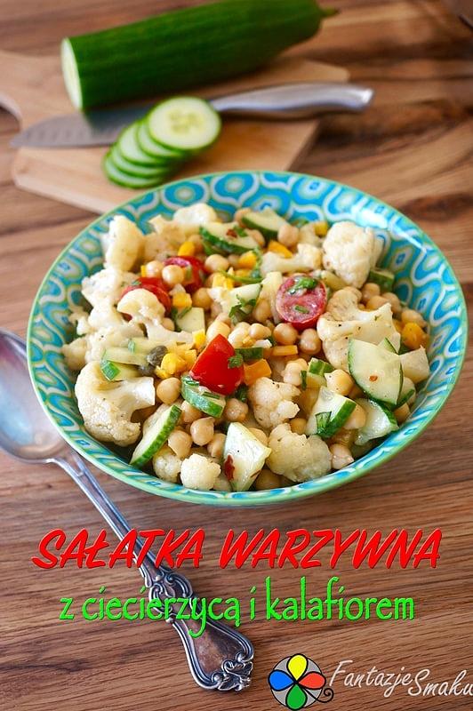 Sałatka z ciecierzycą i kalafiorem