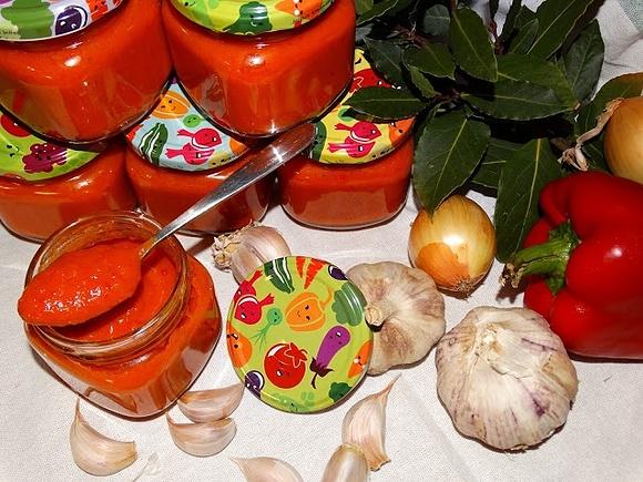 Ajvar - aromatyczny sos z papryki bakłażana i pomidorów