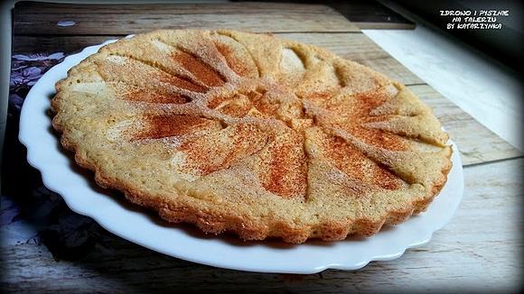 Omlet ze śliwkami i jabłkami
