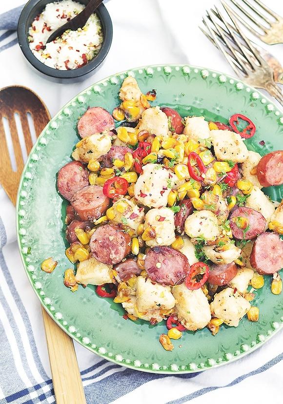 Gnocchi z kiełbasą i kukurydzą