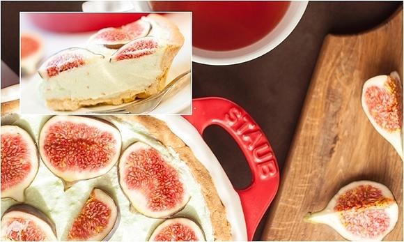 Tarta z kremem matcha i figami