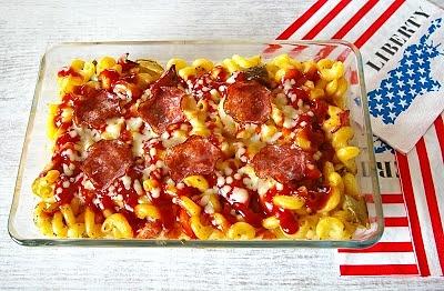 Zapiekanka makaronowa o smaku pizzy
