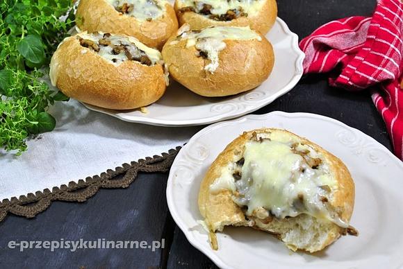 Bułki faszerowane mięsem i pieczarkami