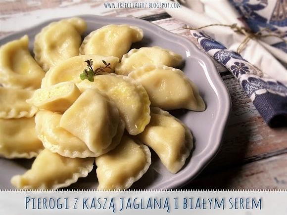 Pierogi z kaszą jaglaną i białym serem – kuchnia podkarpacka