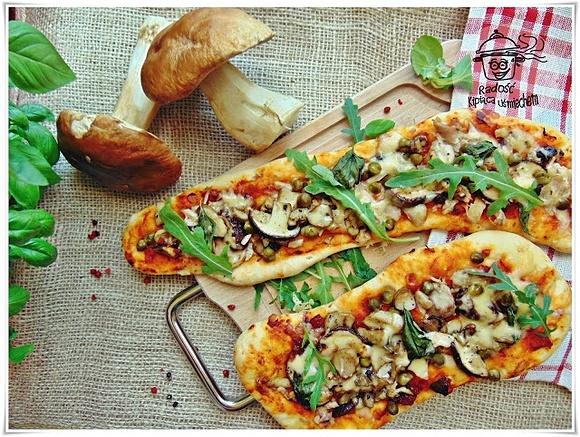 Pizzerki z kurczakiem i leśnymi grzybami