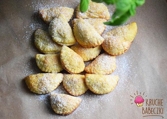 Pieczone pierożki krucho-drożdżowe z marmoladą i nutellą