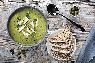 Aromatyczny krem z brokułu z mleczkiem kokosowym i tofu
