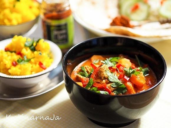 Czerwone curry z kurczaka