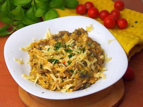 Risotto z pieczarkami, indykiem i białym winem