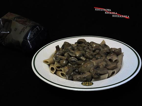 Makaron z pieczarkami w sosie drożdżowo-cydrowym