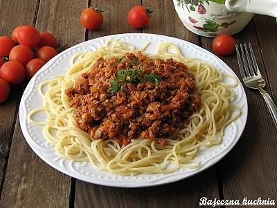 Spaghetti z sosem mięsno-warzywnym