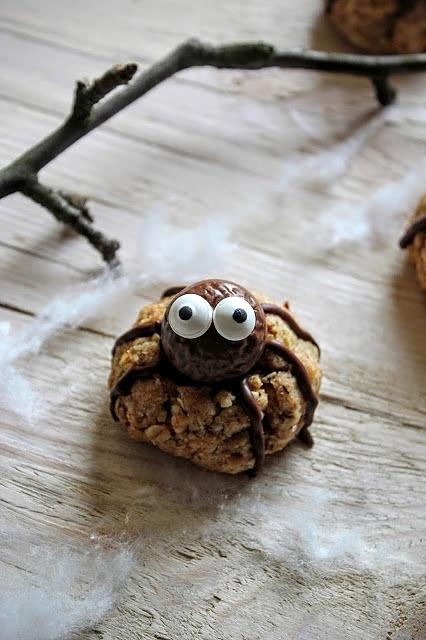 Pajączki owsiane ciasteczka z orzechami laskowymi