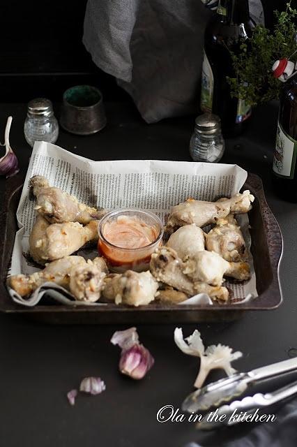 Podudzia z kurczaka pieczone w maśle czosnkowym